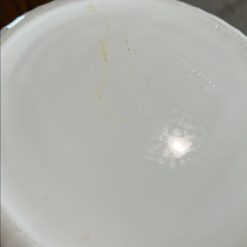 White and Corning Ware Bakeware with Glass Lid F1B
